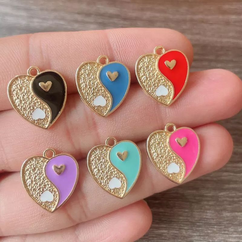 10 Dije Esmaltado Corazon Dorado Ching Chang