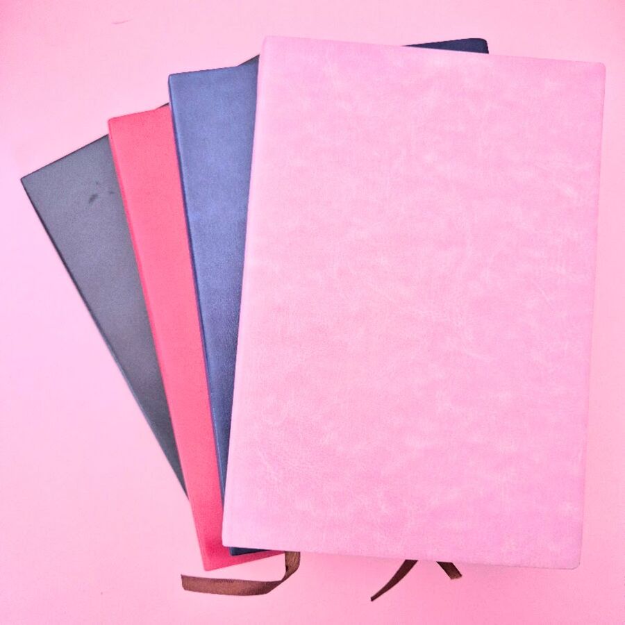 Cuaderno pu tapa semi blanda hojas puntitos A5 30699