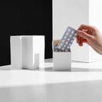 Caja de almacenamiento de escritorio con tapa abatible