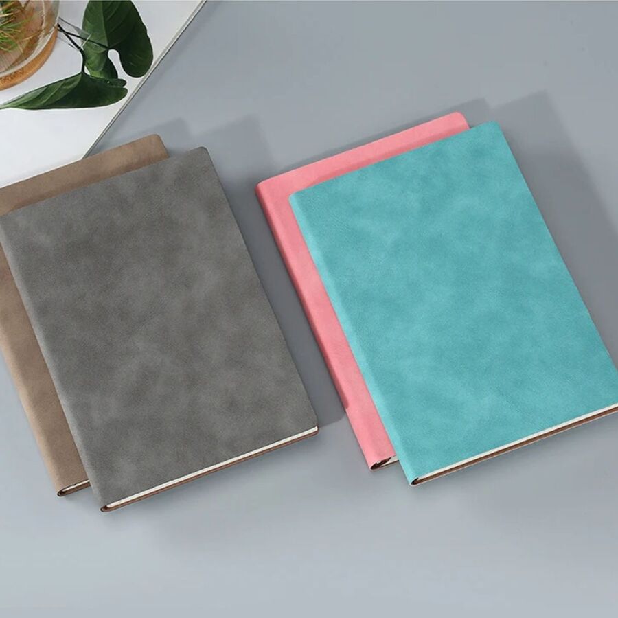 Cuaderno pu tapa semi blanda hojas lisas A5