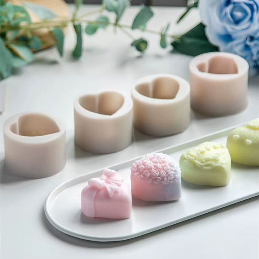 SET 4 MOLDES JABONES CORAZONES ROSAS