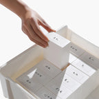 Caja de almacenamiento de escritorio con tapa abatible