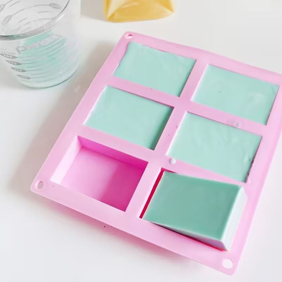 Molde de silicona para 6 Jabones Rectangulos C1