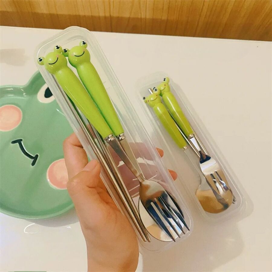 Set cubiertos en estuche