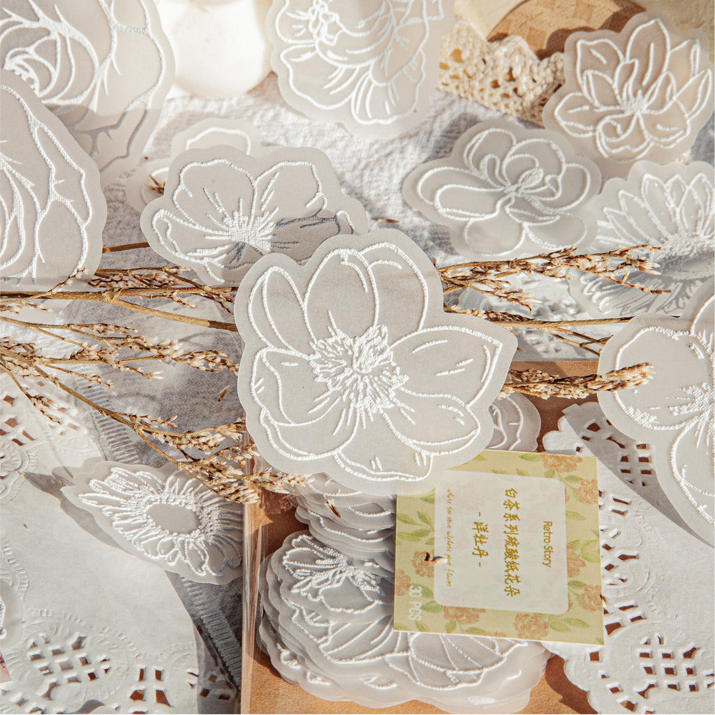 FLORES EN PAPEL VEGETAL CON RELIEVE EN BLANCO