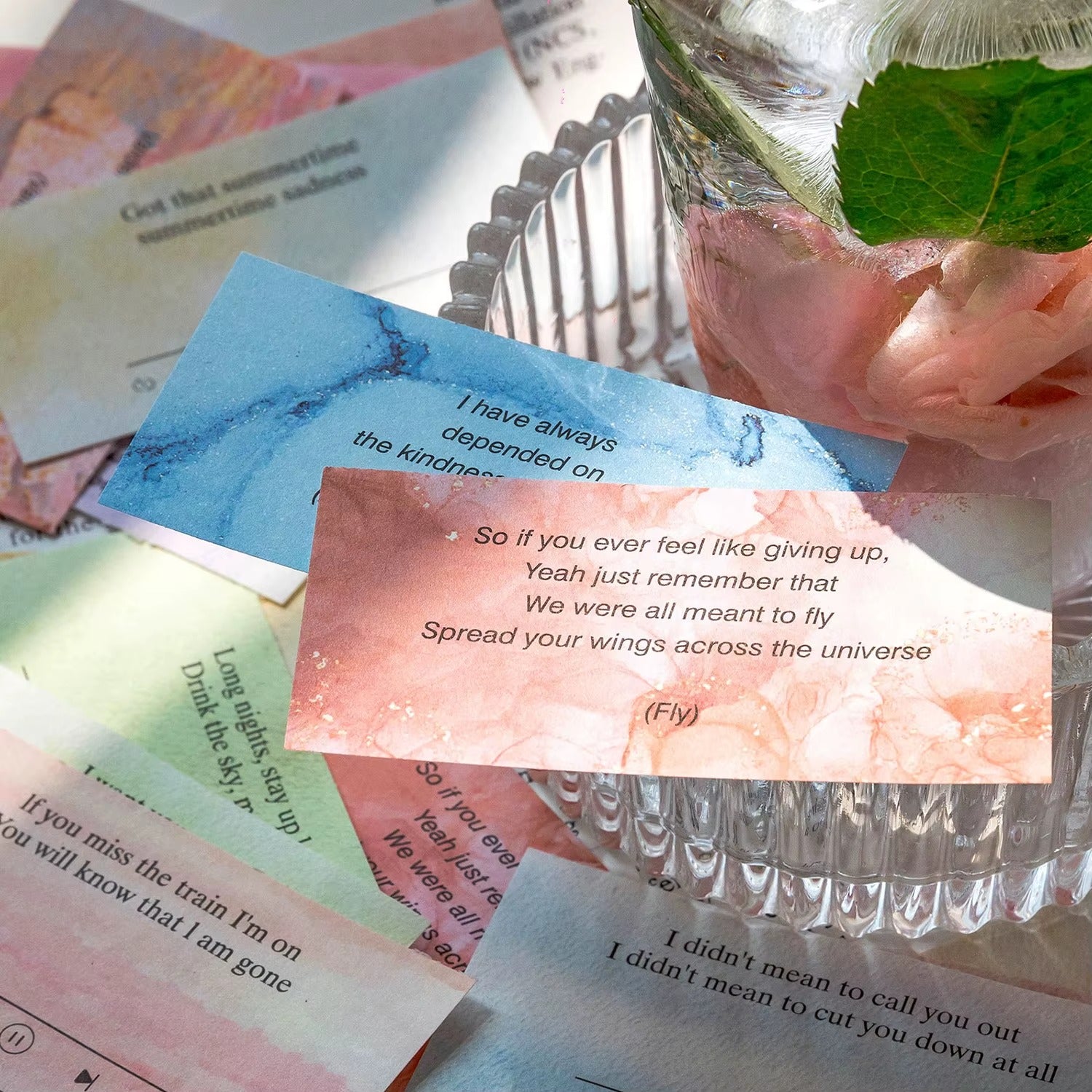 Libro de papeles decorativos Material Book (100 hojas)